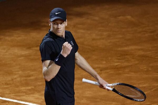 Sinner derrota a Cerúndolo y ya está en cuartos en Roma - Polideportivo - ABC Color