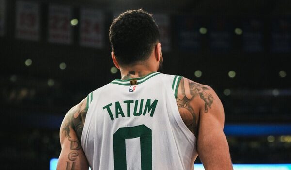 Versus / Tatum sufre rotura del tendón de Aquiles derecho y deja en vilo a los Celtics