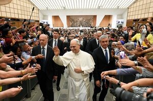Papa León XIV ofrece su mediación para poner fin a conflictos en todo el mundo - 1000 Noticias