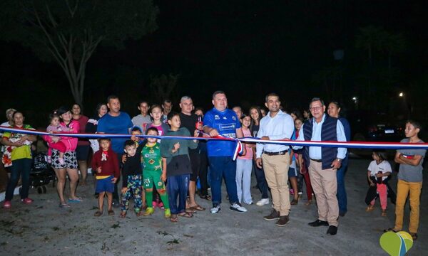 Roque Godoy inaugura tramo de empedrado en el barrio Santa Inés de Presidente Franco – Diario TNPRESS