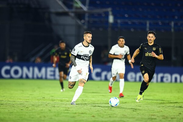 Con la victoria como único resultado que le sirve, Olimpia visita a Peñarol - 1000 Noticias