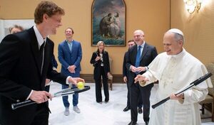 Versus / León XIV recibe en el Vaticano al N.1 del tenis mundial Jannik Sinner