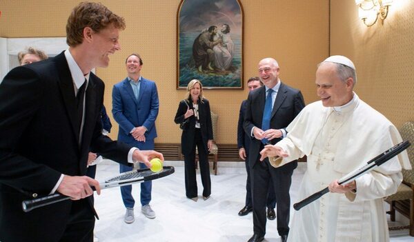 Versus / León XIV recibe en el Vaticano al N.1 del tenis mundial Jannik Sinner