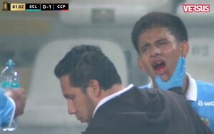 Versus / ¡El rival perdió un diente! Así fue la expulsión de Jonathan Torres