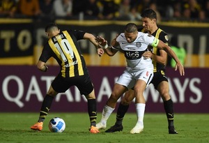 Olimpia, obligado a ganar esta noche ante Peñarol en Uruguay - Unicanal