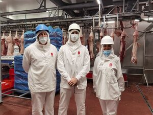 Atracción de inversiones en España: visitan instalaciones de empresa líder en industria porcina - .::Agencia IP::.