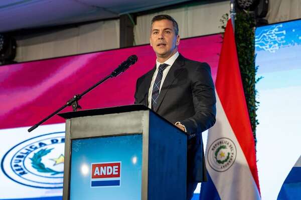 Repudio a Santi y sus asesores “pecho frío” hace recular a HC en su ninguneo a discapacitados - Política - ABC Color