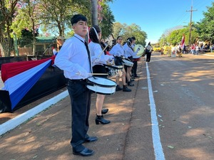Capitán Miranda vibró de patriotismo en el 214° aniversario de la Independencia Nacional