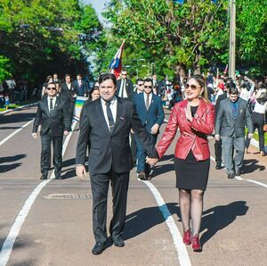 ACTO CULTURAL CONMEMORA 214 AÑOS DE INDEPENDENCIA DEL PARAGUAY