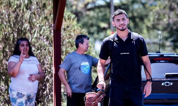 Versus / Dos referentes de Olimpia con mensajes de aliento para César Olmedo