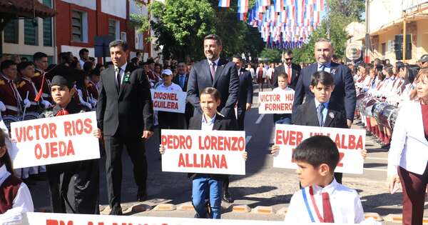 La Nación / Vicepresidente participó de desfile estudiantil en Ñeembucú