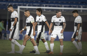 Otra noche negra: Peñarol lo dio vuelta y sentenció el fracaso internacional de Olimpia