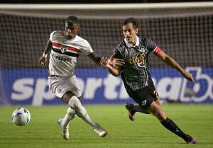 Libertad no puede conservar la ventaja y cede un empate sobre el final - Copa Libertadores de América - ABC Color