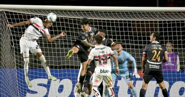 La Nación / Libertad cede empate sobre el tramo final