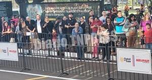 Desfile con auspicios: La imagen de la corrupción que hace tocar fondo a las autoridades municipales – Diario TNPRESS