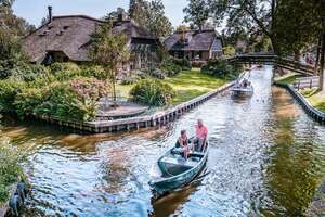 Giethoorn, el pueblo holandés sin calles donde todo se recorre en bote - Viajes - ABC Color