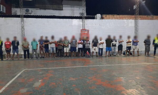 Cuidacoches apretaron durante fiestas patrias y 25 fueron demorados