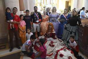 Fiestas patrias: ciudadanía llenó de patriotismo y júbilo el centro de Asunción - Nacionales - ABC Color