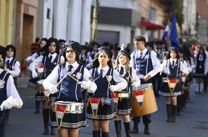 Asunción vibra con masiva celebración de 214 años de independencia