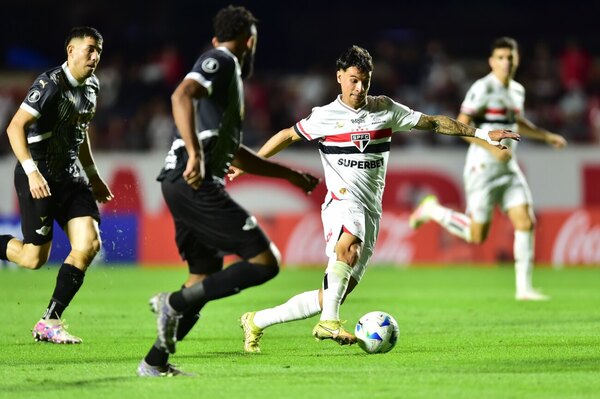 Versus / Libertadores: Libertad es el único visitante que no perdió el miércoles