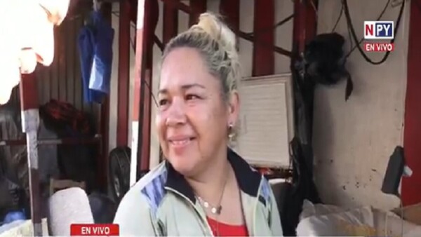 Madres del Mercado San Lorenzo celebran su día trabajando