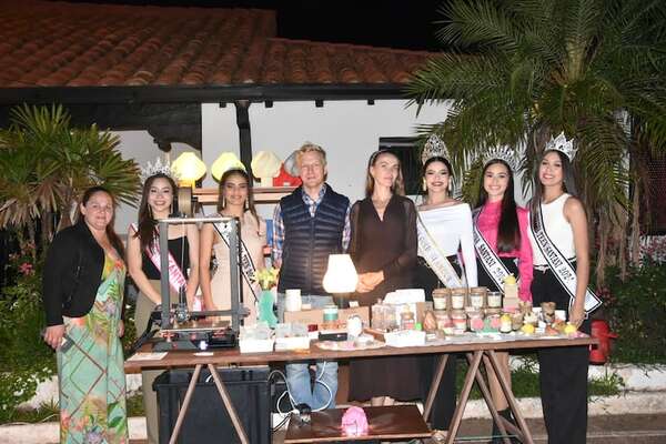 Emprendedores Santanianos realizan feria por el Día de la Madre y la Patria - Nacionales - ABC Color
