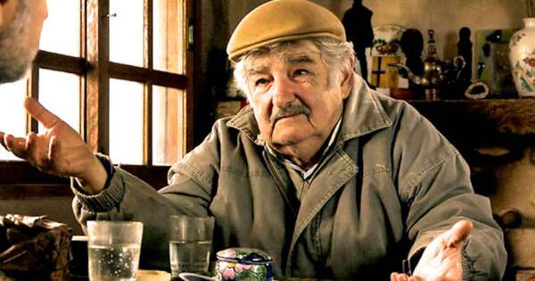 La Nación / Embajada de Uruguay abre libro de condolencias en honor a Pepe Mujica