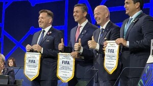 Peña se jacta de estabilidad política y económica de Paraguay en Congreso de la FIFA