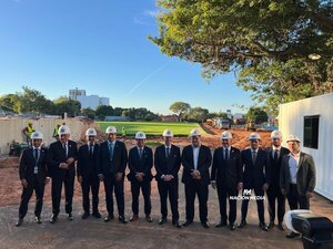 Versus / ¡Presencia de lujo! La visita de Gianni Infantino al futuro estadio mundialista de Olimpia