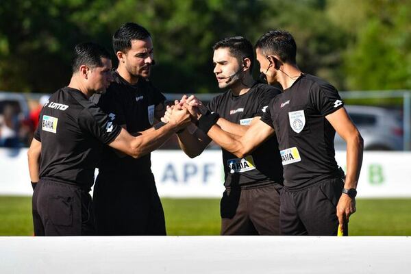 Árbitros para la quinta ronda del torneo de la Primera División B - Fútbol de Ascenso de Paraguay - ABC Color