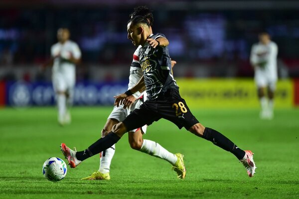 Versus / ¡Libertad recibió la "mano" de Talleres y aseguró lugar en octavos de final de la Libertadores!