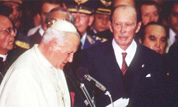 Juan Pablo II visitó nuestro país y cambió la historia - OviedoPress