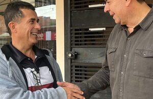 Gustavo Cardozo va convenciendo a dirigentes de la vieja guardia del PLRA en Ciudad del Este – Diario TNPRESS