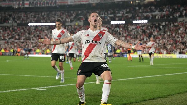 River extiende su gran momento y avanza a los octavos