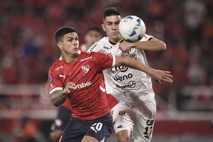 Guaraní cedió la punta y perdió el invicto ante Independiente de Avellaneda | Unicanal