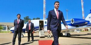 Peña inicia gira internacional con entronización del papa León XIV