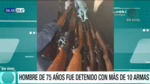 Hombre de 75 años fue detenido con un arsenal de armas