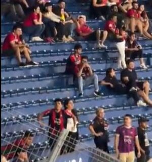Cerro anuncia prohibición de ingreso de dos hinchas por racismo ante Palmeiras tras identificarlos