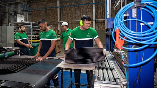 ¿Laburar menos? Debaten reducir las horas de trabajo