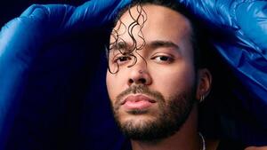 Prince Royce inyecta sabor caribeño a mitos como The Beatles y Elvis Presley en Eterno