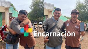 Humilde trabajador devuelve celular que encontró en la calle
