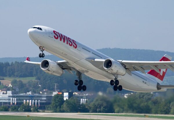 La compa帽铆a a茅rea Swiss anular谩 1.400 vuelos debido a la falta de pilotos