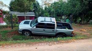 Yhú: hallan a dos hombres muertos en camioneta y detienen al supuesto homicida