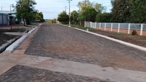 MUNICIPALIDAD DE CAMBYRETÁ INICIÓ OBRAS E INAUGURÓ TRAMO EMPEDRADO