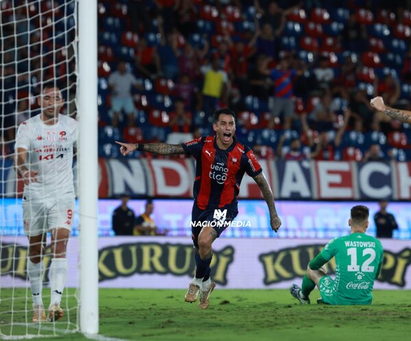 Versus / ¡Cerro remonta a General y se pone a dos de Libertad!