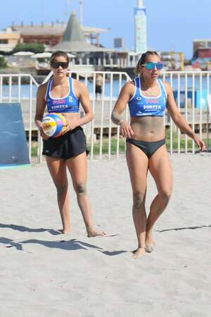 Vóley playa: Paraguayas, encaminadas a octavos de final del Sudamericano - Polideportivo - ABC Color
