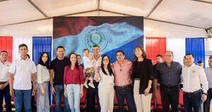 La Nación / Entregan primeras casas de Che Róga Porã 2.0