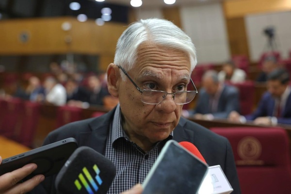 El país no está listo para reducir horas laborales dice senador
