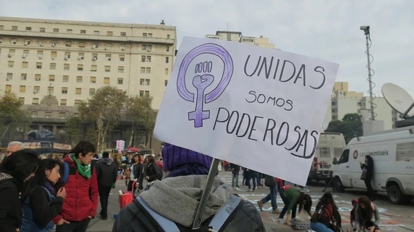 Argentina: Gobierno elimina programas contra la violencia de género - 1000 Noticias
