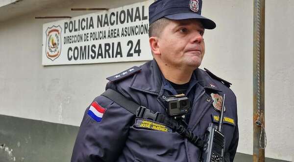 Policía tiktokero pide su traslado por conflicto con fiscalía barrial - Noticiero Paraguay